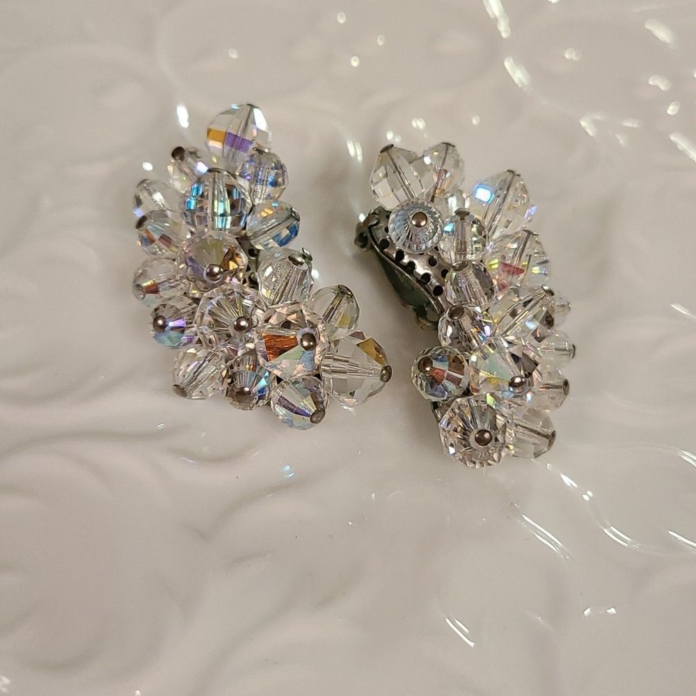 Vintage Aurora Borealis Crystal Clip on Earrings